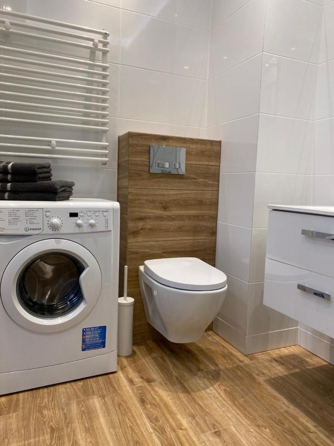 2 Tyskie Apartamenty Z Ogrodkiem Tychy Exteriér fotografie