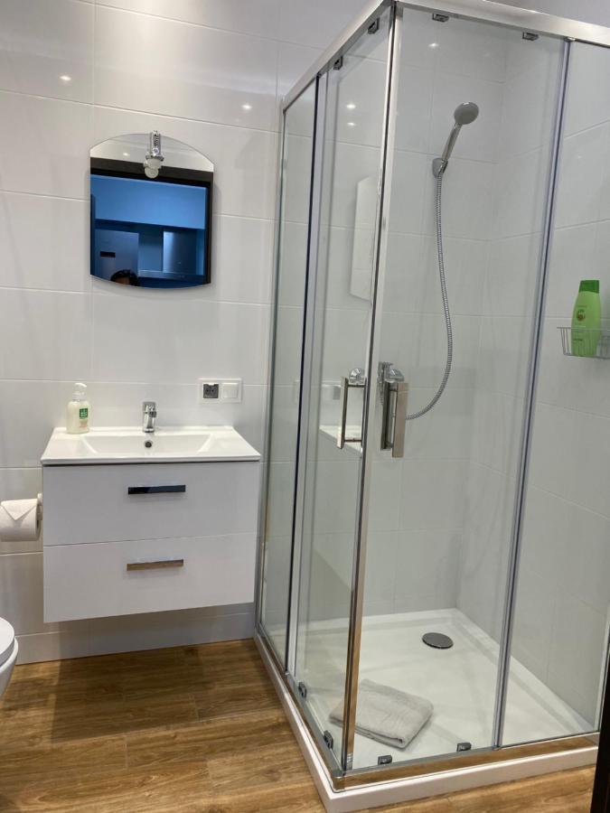 2 Tyskie Apartamenty Z Ogrodkiem Tychy Exteriér fotografie