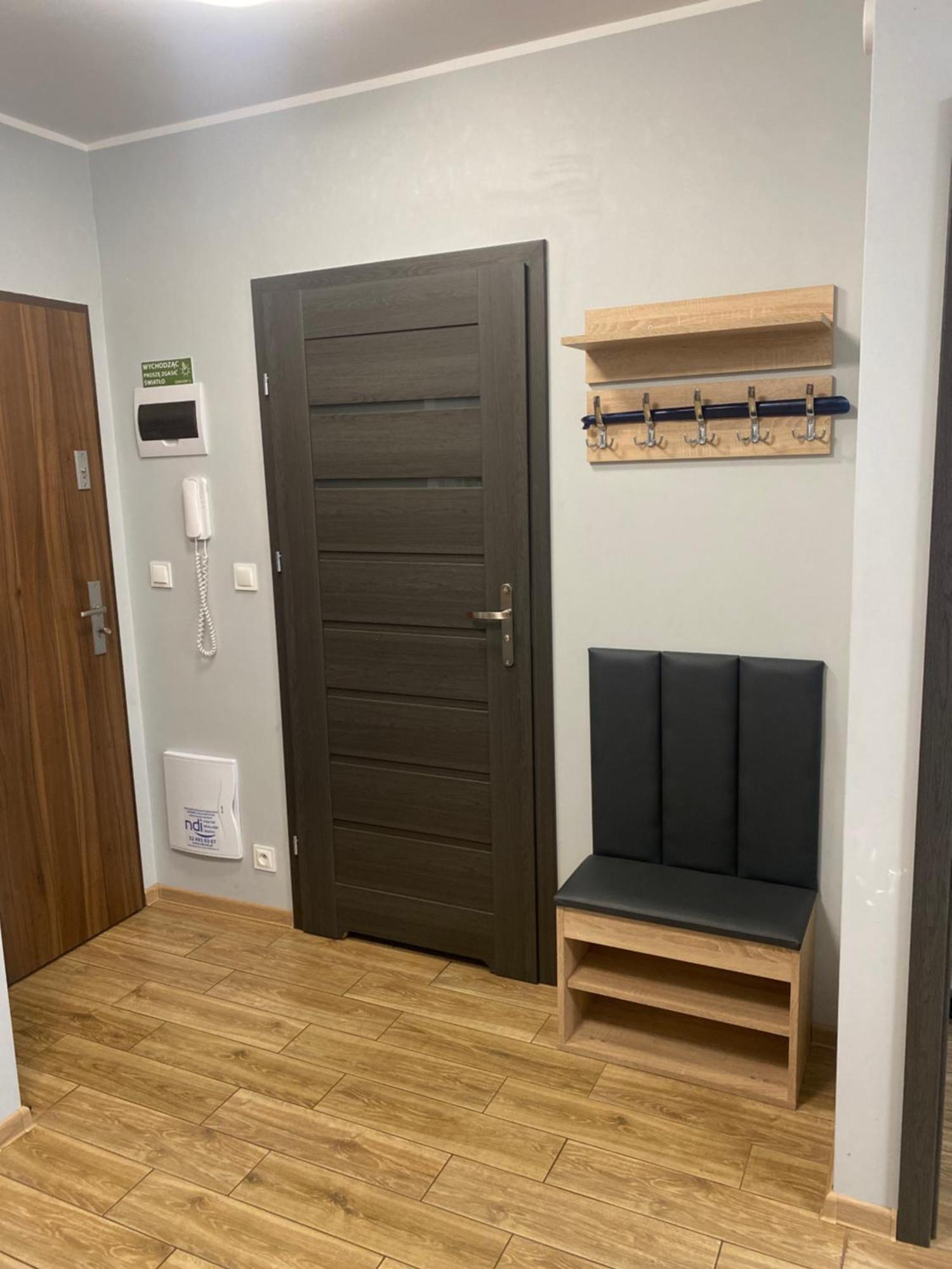 2 Tyskie Apartamenty Z Ogrodkiem Tychy Exteriér fotografie
