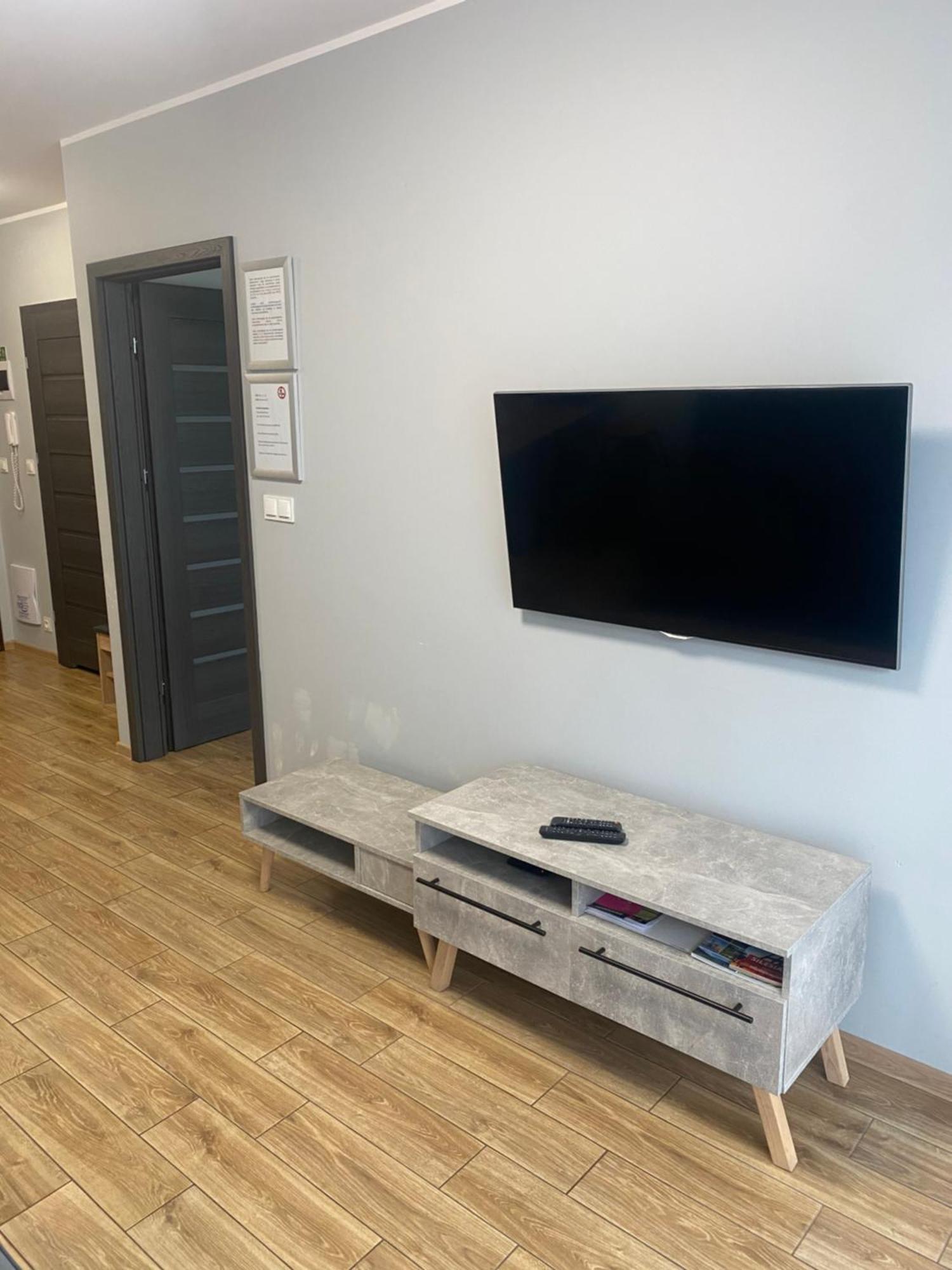 2 Tyskie Apartamenty Z Ogrodkiem Tychy Exteriér fotografie