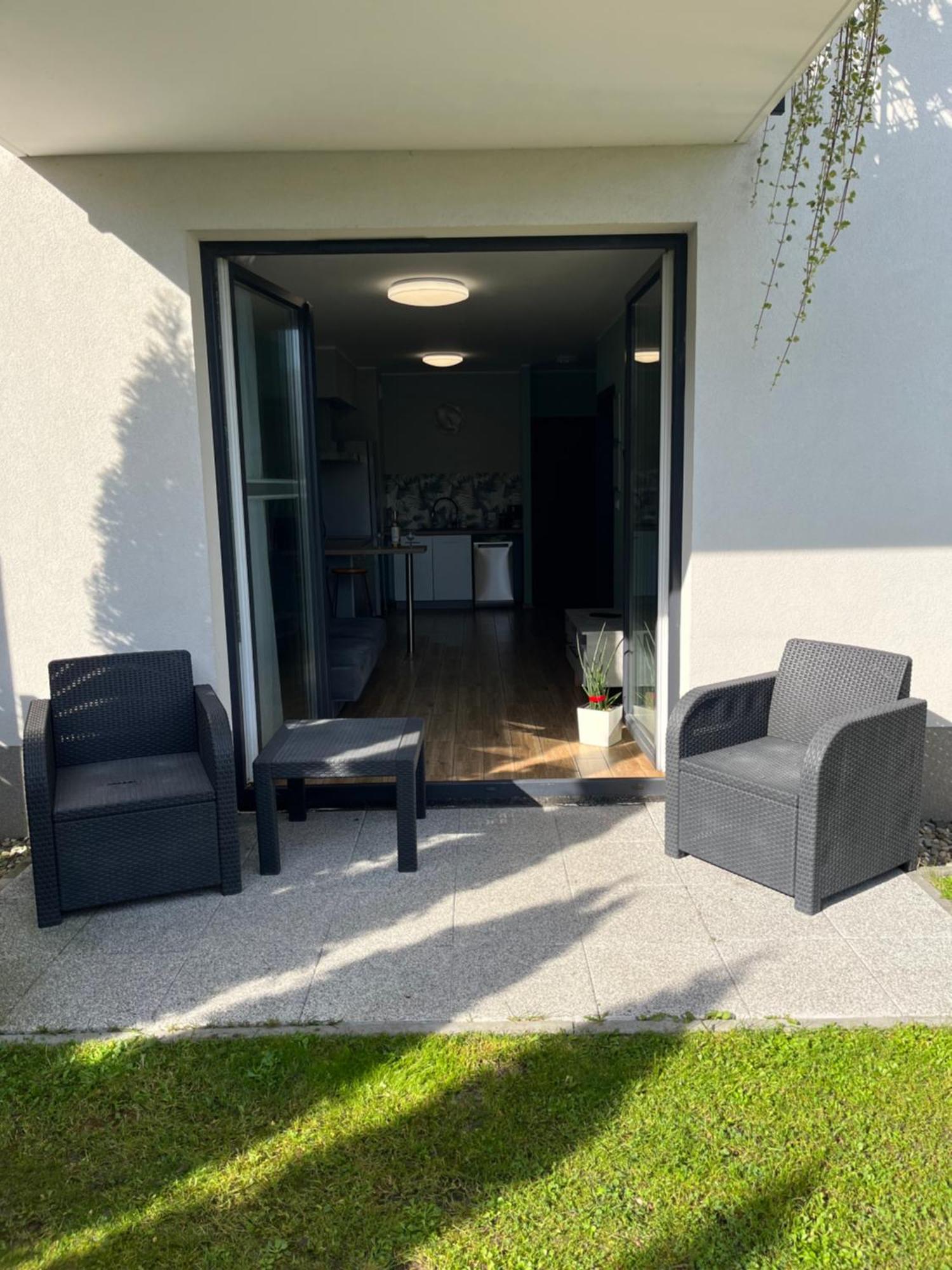 2 Tyskie Apartamenty Z Ogrodkiem Tychy Exteriér fotografie