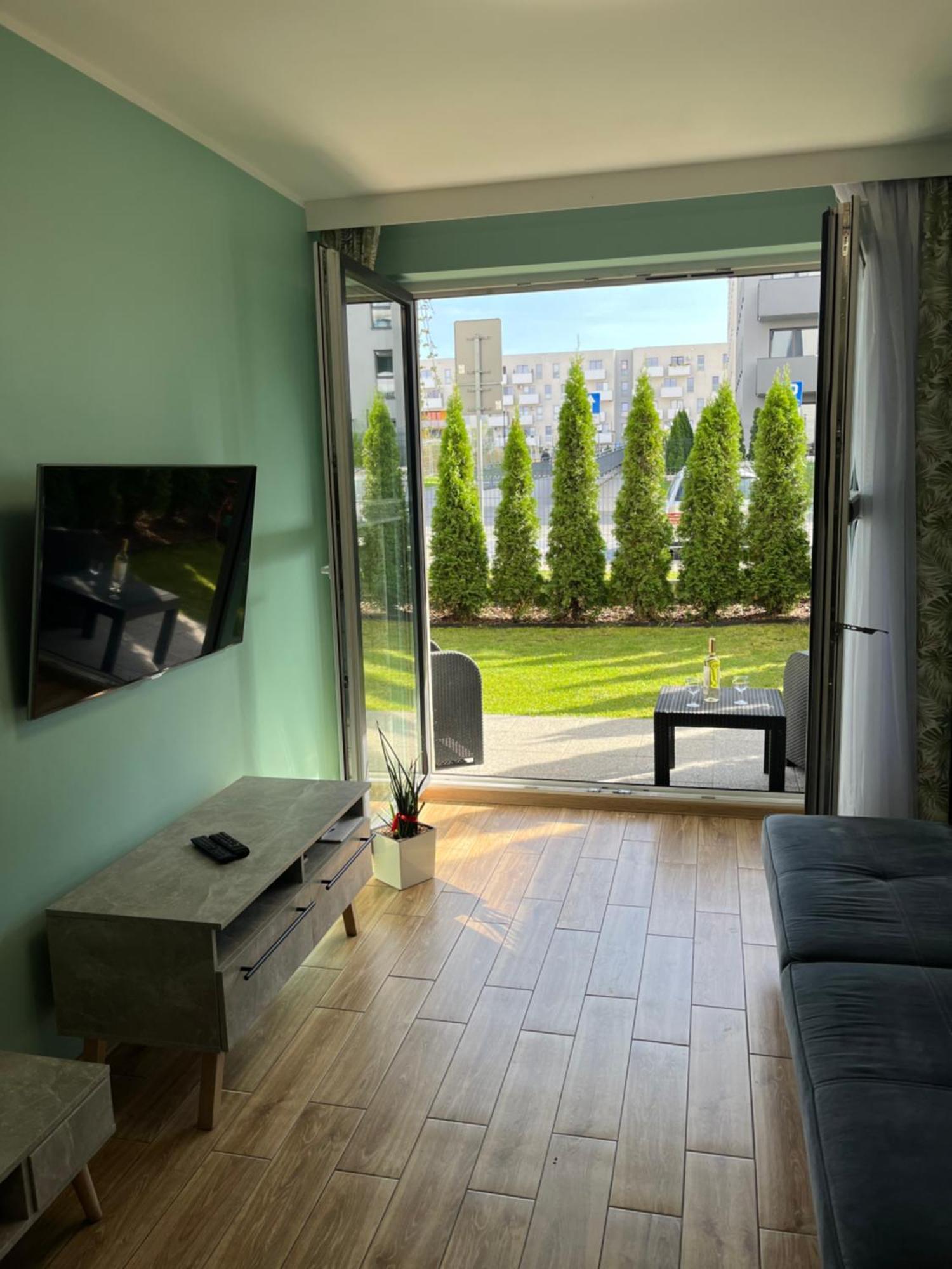2 Tyskie Apartamenty Z Ogrodkiem Tychy Exteriér fotografie